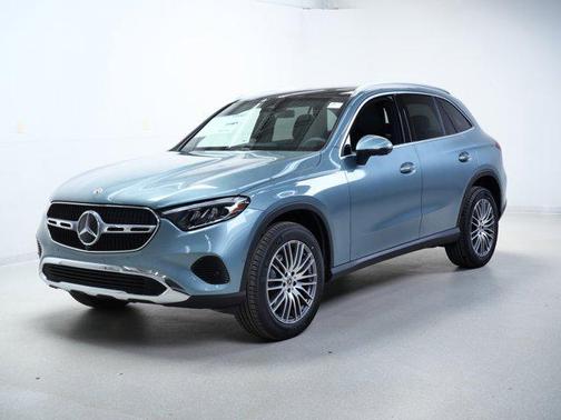 Verde Silver Metallic 2026 Mercedes-Benz GLC 300 4MATIC