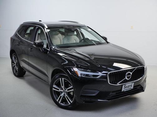 Onyx Black Metallic 2019 Volvo XC60 T6 Momentum