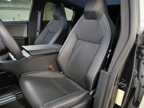 2025 Tesla Cybertruck Cyberbeast