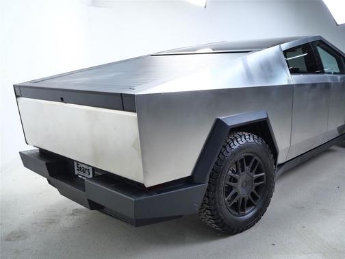 2025 Tesla Cybertruck Cyberbeast