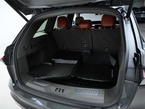 black 2024 Lincoln Nautilus