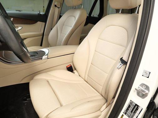 2021 Mercedes-Benz GLC 300 4MATIC