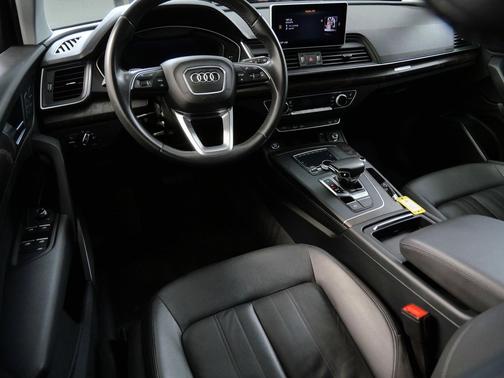 Black 2018 Audi Q5 2.0T Premium
