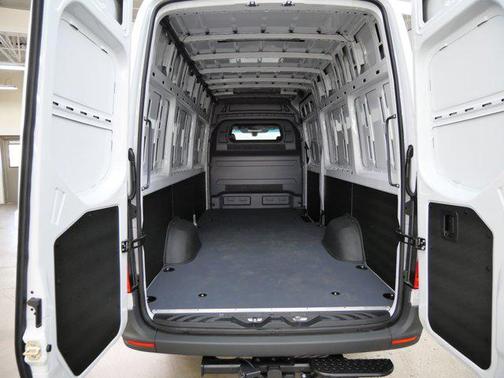 2025 Mercedes-Benz Sprinter 2500 High Roof