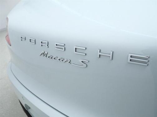 2017 Porsche Macan S