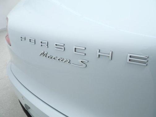 2017 Porsche Macan S