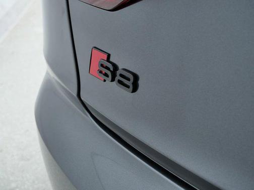 2022 Audi S8 4.0T