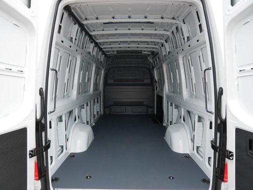 2025 Mercedes-Benz Sprinter 2500 High Roof