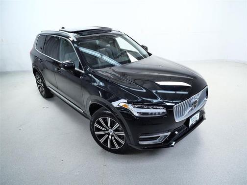 2025 Volvo XC90 B6 Plus 7-Seater