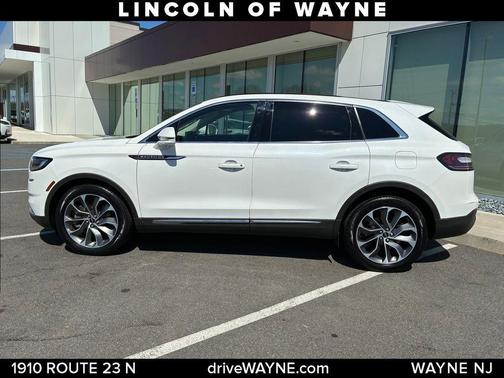 Pristine White 2021 Lincoln Nautilus Reserve