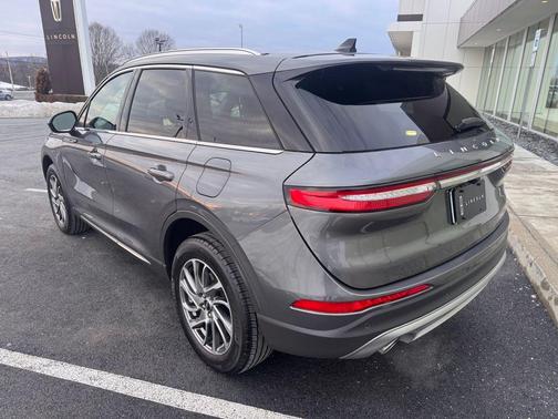 2022 Lincoln Corsair Standard