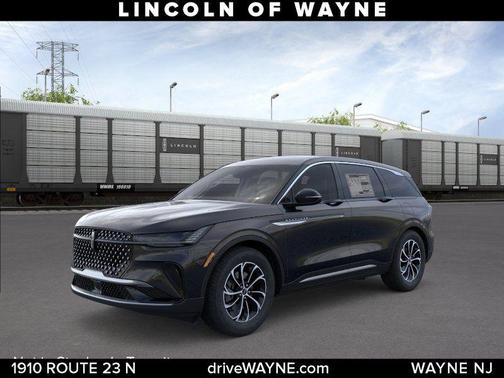 Black Metallic 2026 Lincoln Nautilus Premiere