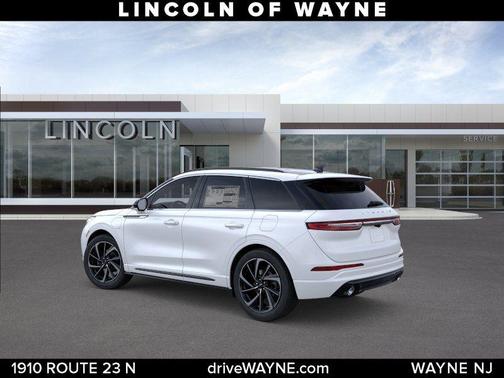 Pristine White 2026 Lincoln Corsair Grand Touring