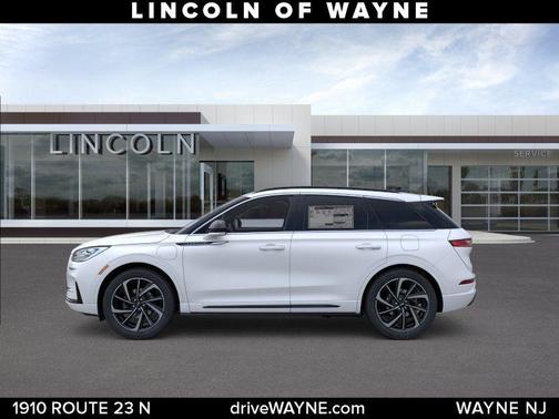 Pristine White 2026 Lincoln Corsair Grand Touring