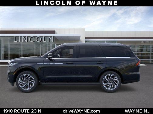 Black Metallic 2026 Lincoln Navigator Premiere