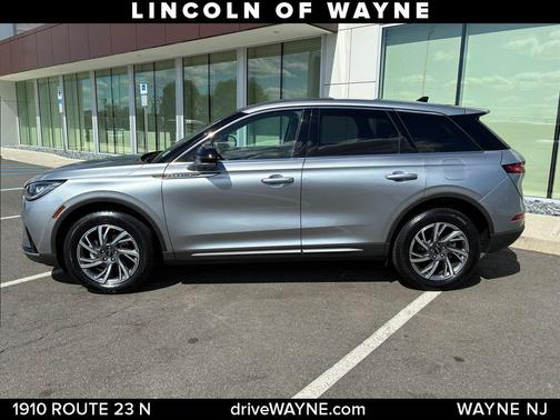 Silver Radiance Metallic 2024 Lincoln Corsair Premiere