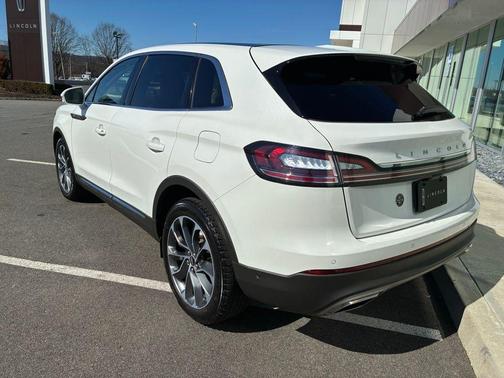 2022 Lincoln Nautilus Reserve