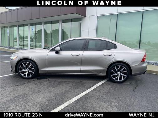 2019 Volvo S60 T5 Momentum