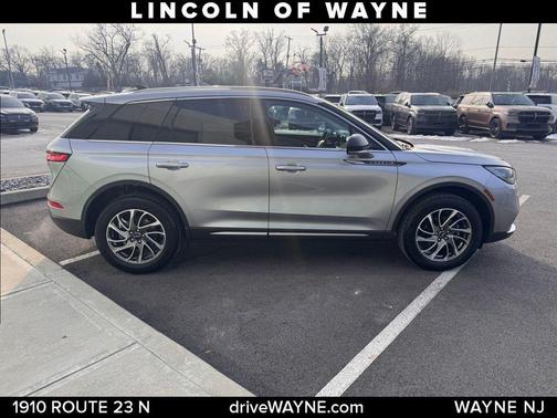 2022 Lincoln Corsair Standard