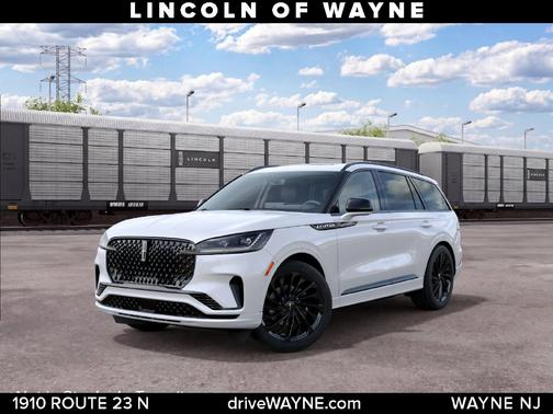 Pristine White Metallic Tri-Coat Clearcoat 2027 Lincoln Aviator Reserve AWD