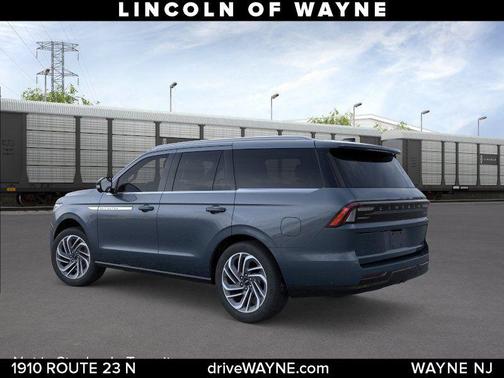 Flight Blue 2026 Lincoln Navigator Reserve