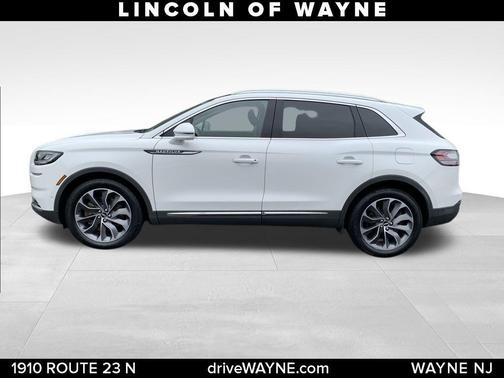 2022 Lincoln Nautilus Reserve