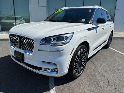 Pristine White 2023 Lincoln Aviator Black Label AWD