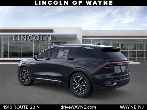 Infinite Black Metallic 2026 Lincoln Nautilus Premiere