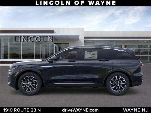 Infinite Black Metallic 2026 Lincoln Nautilus Premiere