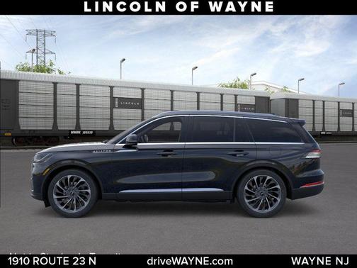 Infinite Black Metallic 2026 Lincoln Aviator Reserve AWD