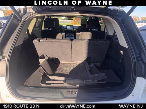 Pristine White Metallic Tri-Coat 2024 Lincoln Aviator Premiere AWD