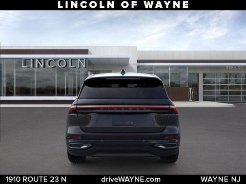 Infinite Black Metallic Clearcoat 2026 Lincoln Nautilus Premiere