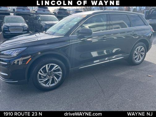 2023 Lincoln Corsair Standard