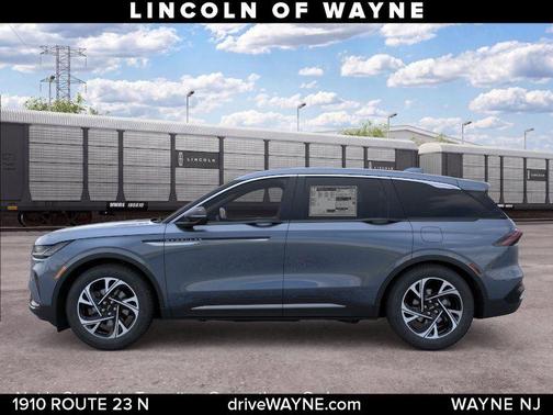 Whisper Blue Metallic Clearcoat 2026 Lincoln Nautilus Premiere