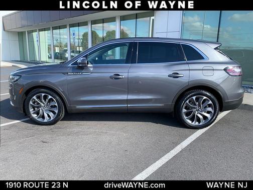 2022 Lincoln Nautilus Reserve