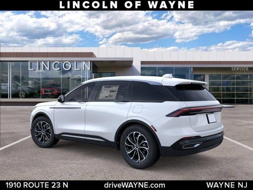 White Platinum Clearcoat Metallic 2026 Lincoln Nautilus Premiere