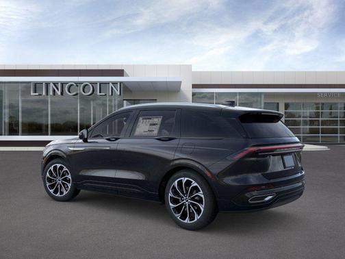 2025 Lincoln Nautilus Reserve