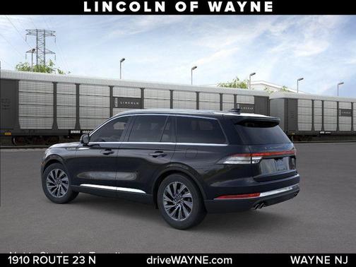 Black Metallic 2026 Lincoln Aviator Premiere