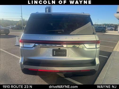 2022 Lincoln Navigator L Reserve