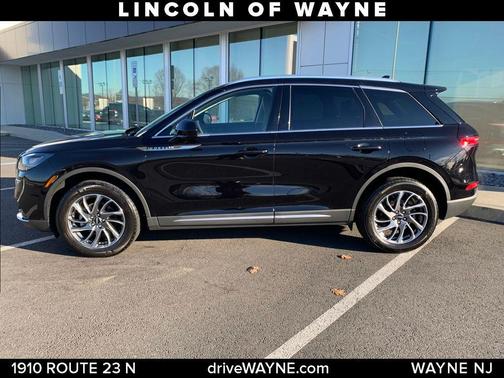 2022 Lincoln Corsair Standard