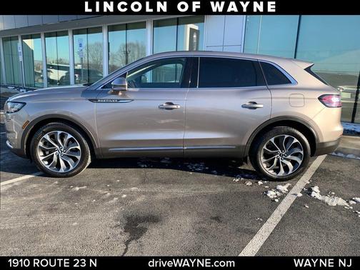 2021 Lincoln Nautilus Reserve