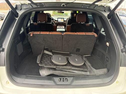 Pristine White 2023 Lincoln Aviator Reserve AWD