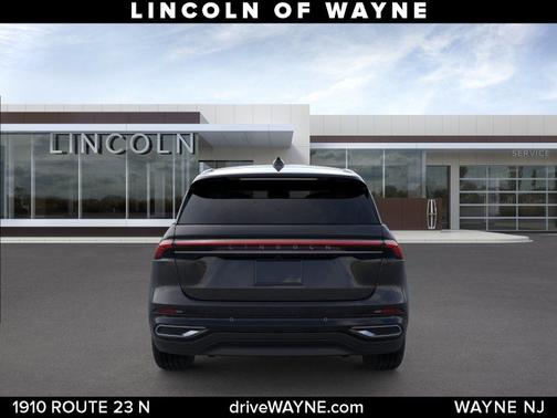 Infinite Black Metallic Clearcoat 2026 Lincoln Nautilus Premiere