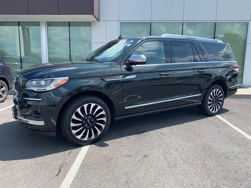 2023 Lincoln Navigator L Black Label