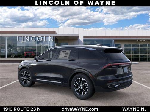 Black Metallic 2026 Lincoln Nautilus Premiere