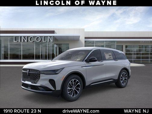 Metallic 2026 Lincoln Nautilus Premiere