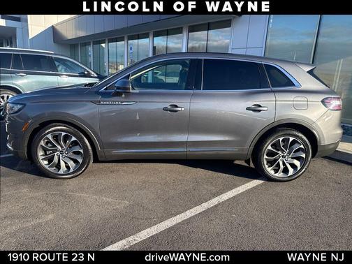 2022 Lincoln Nautilus Reserve