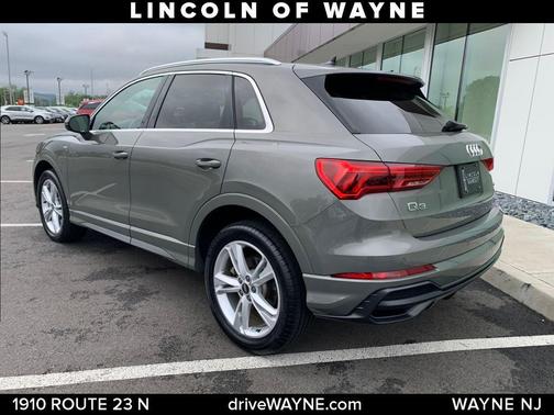 2022 Audi Q3 45 S line Premium