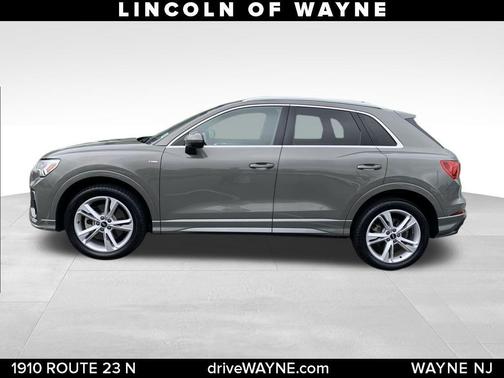 2022 Audi Q3 45 S line Premium
