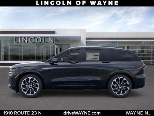 Infinite Black Metallic 2026 Lincoln Nautilus Reserve